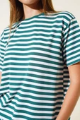 Çizgili Viskon Salaş T-shirt Zümrüt thumbnail 4