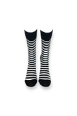 Me-vo 2'li Siyah Renkli Unisex Esnek Nem Alabilen Pamuklu Çizgili ve Pati Desenli Soket Çoraplar thumbnail 4