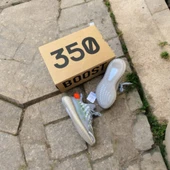 Adidas Yeezy Boost 350 thumbnail 2