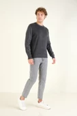 Erkek Kendinden Desenli Sıfır Yaka Kazak Antrasit thumbnail 5