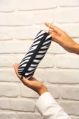 Zebra Desenli Baskılı Çizgili Siyah Beyaz Kalemlik Fermuarlı Makyaj Çantası - 5