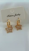 Kadın Yıldızlı Model Sallantılı Küpe Gold Renk thumbnail 6