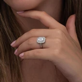 Beyaz Zirkon Taşlı Baget Gümüş Tektaş Yüzük thumbnail 6