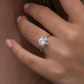 Çiçek Desenli Zirkon Taşlı Gümüş Tektaş Yüzük thumbnail 5