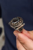 Siyah Taşlı Oval Motifli 925 Gümüş Erkek Yüzük thumbnail 7