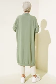Önü Düğmeli Ayrobin Yeşil Uzun Hırka thumbnail 3