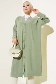 Önü Düğmeli Ayrobin Yeşil Uzun Hırka thumbnail 1
