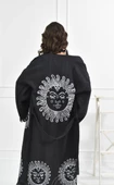 Bornoz ,Plaj Kıyafeti,Kimono , Kaftan ,Sabahlık Siyah Kumaş Güneş  Desen Baskılı - 2