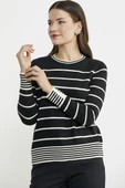 Sıfır Yaka Çizgili Triko Kazak - Siyah thumbnail 5