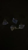 Fosforlu Neon Parlak Mavi Renk Gümüş Aksesuarlı Küpe Üçgen Elmas Şekil El Yapımı Epoksi thumbnail 4
