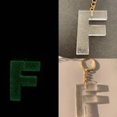 F Harfi Fosforlu Neon Yeşil Renk Parlak Simli Gold Aksesuarlı Anahtarlık El Yapımı Epoksi Hediyelik - 1