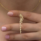 Çiçek Desenli 925 Gümüş İsimli Kolye thumbnail 2