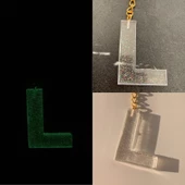 L Harfi Fosforlu Neon Yeşil Renk Parlak Simli Gold Aksesuarlı Anahtarlık El Yapımı Epoksi Hediyelik thumbnail 1