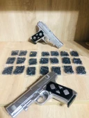 GÜMÜŞ RENK 2 ADET BONCUKLU SİLAH + 21 PAKET PLASTİK BONCUK - 1