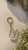 Ü Harfi Fosforlu Neon Yeşil Renk Parlak Simli Gold Aksesuarlı Anahtarlık El Yapımı Epoksi Hediyelik - 5