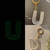 U Harfi Fosforlu Neon Yeşil Renk Parlak Simli Gold Aksesuarlı Anahtarlık El Yapımı Epoksi Hediyelik - 1