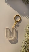 U Harfi Fosforlu Neon Yeşil Renk Parlak Simli Gold Aksesuarlı Anahtarlık El Yapımı Epoksi Hediyelik - 4