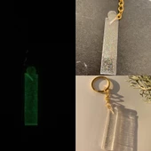 İ Harfi Fosforlu Neon Yeşil Renk Parlak Simli Gold Aksesuarlı Anahtarlık El Yapımı Epoksi Hediyelik - 1