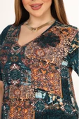 Melsay Butik Göğüsten Robalı V Yaka Kısa Kollu Yeşil Etnik Desenli Cepli Elbise thumbnail 5