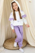 Kız Çocuk Kollarında Fırfır Detayı Üzerinde Gül Çiçek Baskılı Kapüşonlu Lila Eşofman Takım thumbnail 4
