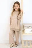 Kız Çocuk Latte Yazı Baskılı Owersize Kazak Geniş Paça Bej Eşofman Takım - 1