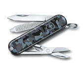 Victorinox 0.6223.942 Klasik 58 MM Lacivert Kamuflaj Çakı thumbnail 1