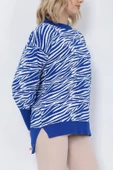 Kadın Triko Kazak Bisiklet Yaka Zebra Desenli Oversize Yırtmaçlı Saks Mavi - 5