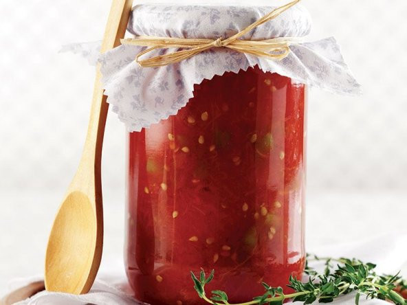 domates konserve 850 gr cam kavanoz içi biberli ev yapımı