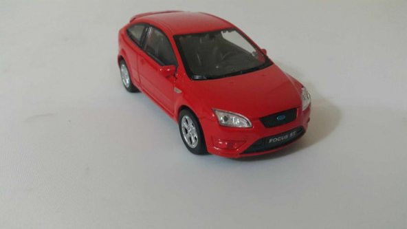 Welly 1:36 Ford Focus St Metal Araba Kırmızı - 1