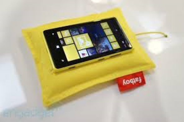 NOKIA Lumia 920 kablosuz şarj