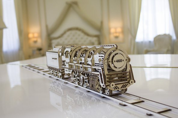 Model Vagonlu buharlı lokomotif