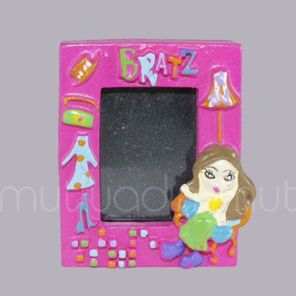 12 Adet Bratz Kız Mıknatısl Miniı Çerçeve 3,7x4,6cm - 2