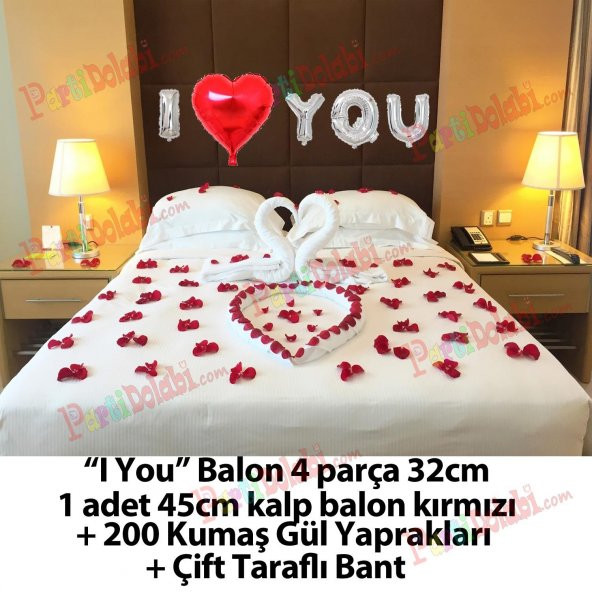 Romantik Oda süsleme Paketi: I Love You gümüş balon + gül yaprakl