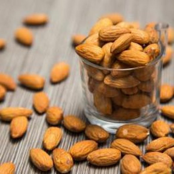 Çiğ Badem İçi İthal 1 kg