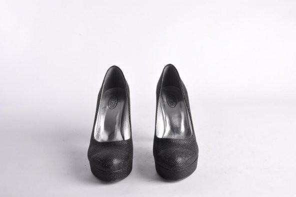Bayan  topuklu ayakkabı siyah çupra 1010