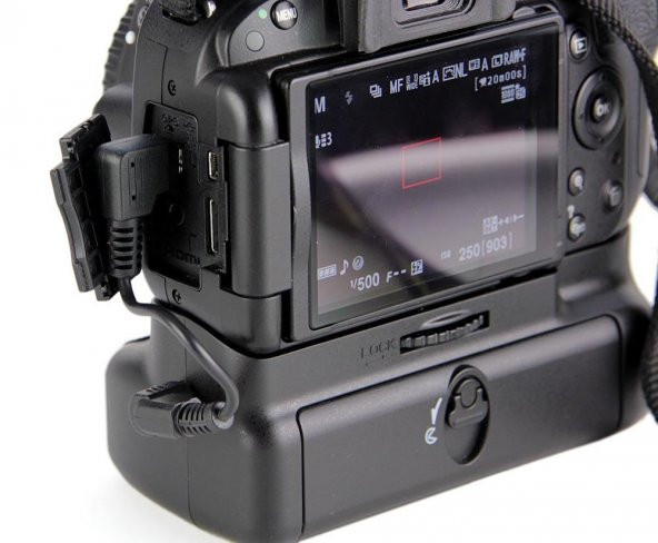 Nikon D5300, D3300 İÇİN MEİKE BATTERY GRİP - 5
