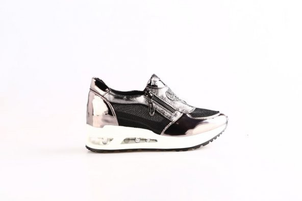 GUJA 18Y402 BAYAN GİZLİ DOLGU TOPUK ÖNÜ KALP TAŞLI SNEAKERS SPOR AYAKKABI - 1