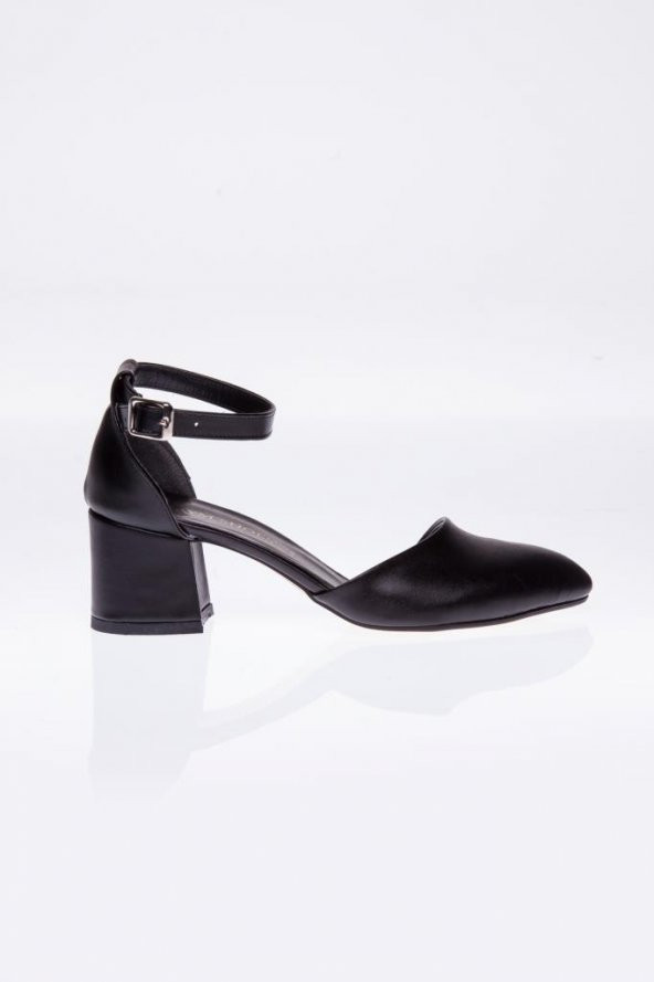 Anna Cilt Siyah Topuklu Ayakkabı