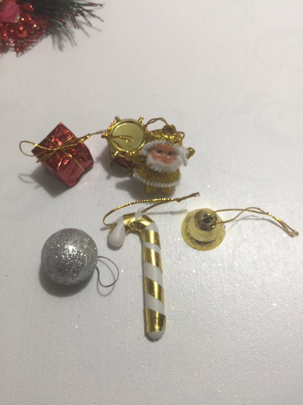 Küçük Yılbaşı Renkli Yaldızlı Çam Ağacı Ağaç Süsü Süsleri Süs