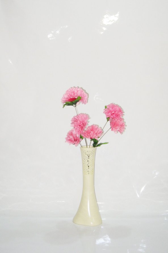 Uzun 6 Pembe Yapay Çiçekli 40 cm Krem Rengi İşlemeli Vazo