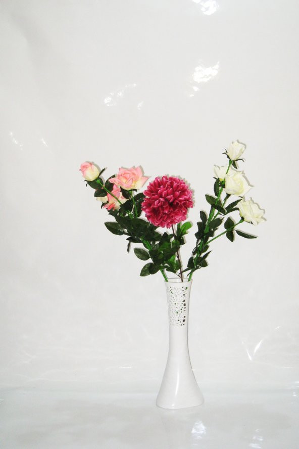 Uzun Dengeli Devrilmez Kırılmaz 40 cm Beyaz Delikli Vazo Ortanca Ve Güller