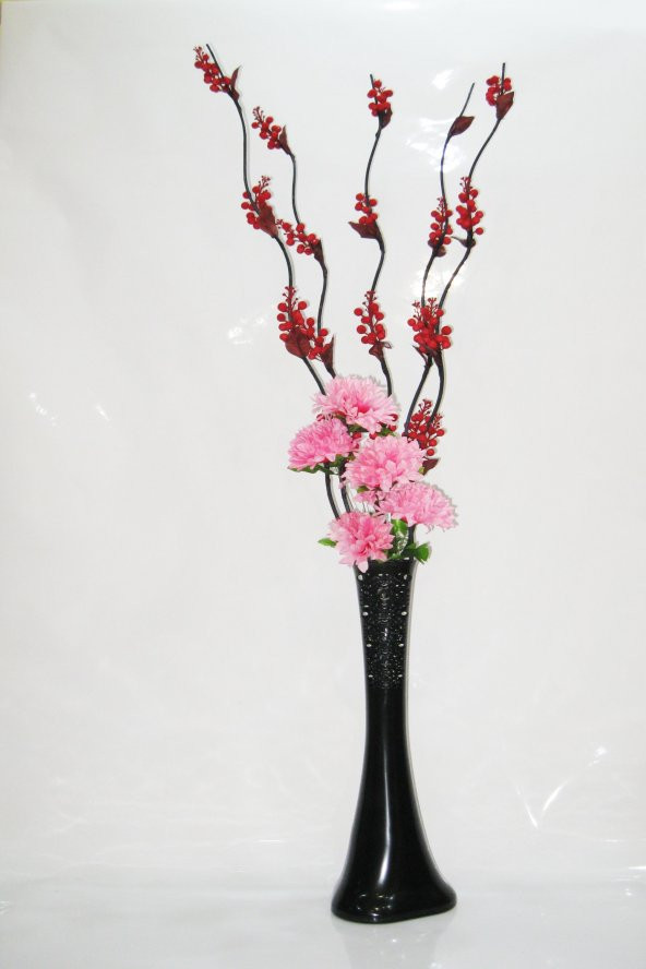60 cm Uzun Siyah Desenli Vazo 5 Kırmızı Üzüm Dalı 5 Pembe Ortanca