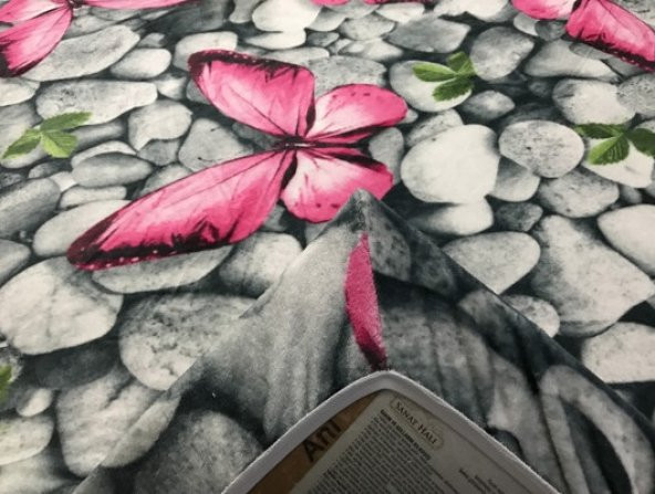 Lastikli Halı Örtüsü Pembe Kelebekli Çakıltaşı Desenli - 4