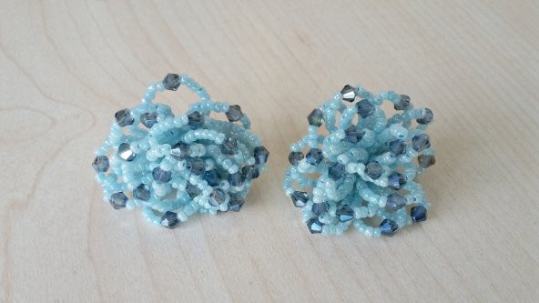 Kristal Kum Boncuklu Çiçek Yeni Sezon Mavi Bayan Küpe mb75