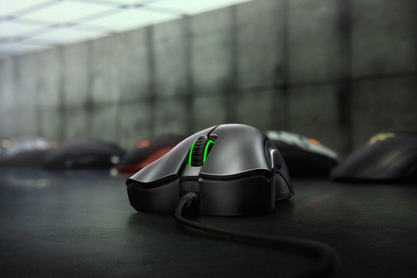 RAZER DeathAdder Essential Kablolu Optik 6400DPI Siyah Gaming Mouse RZ01-02540100-R3M1