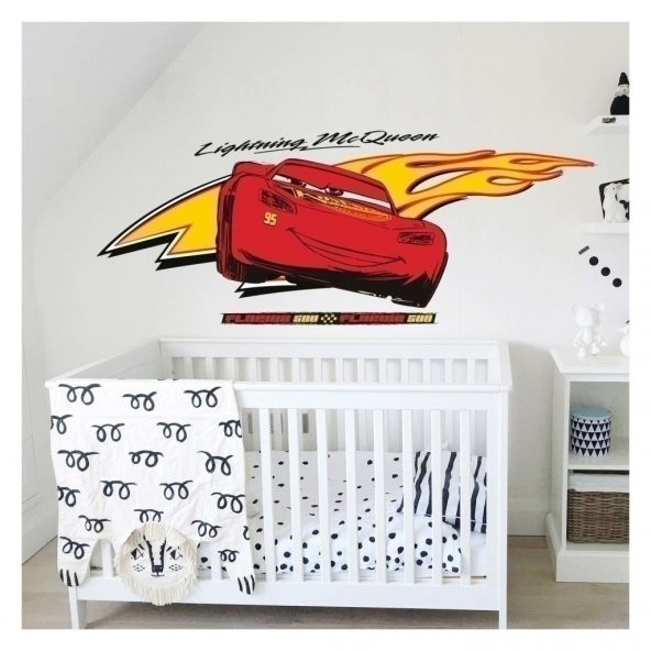 Arabalar Şimşek McQueen 137x55 cm Duvar Sticker