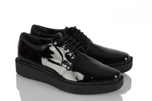 Siyah Hakiki Deri Rugan Bağcıklı Ayakkabı Model