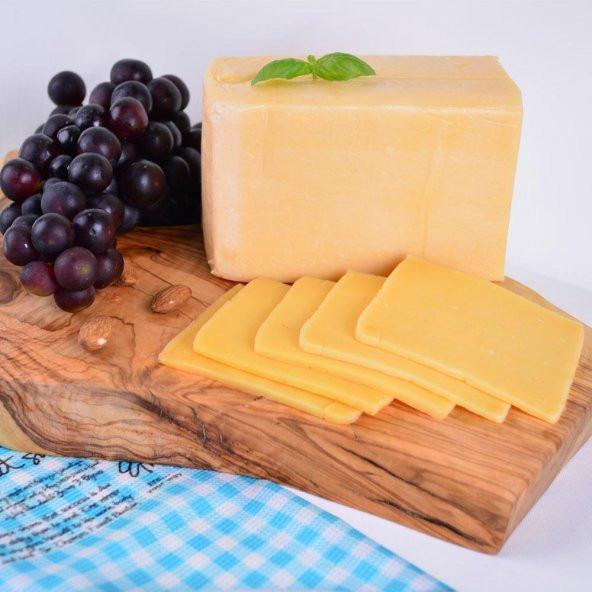 Cheddar Blok Peynir İnek 1000 g ℮