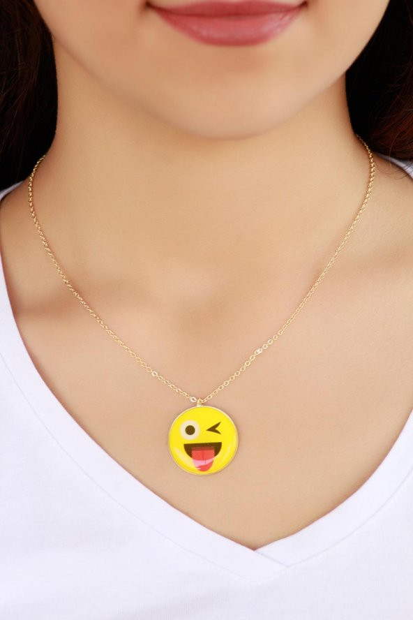 Trend Dil Çıkaran Emoji Bayan Kolye