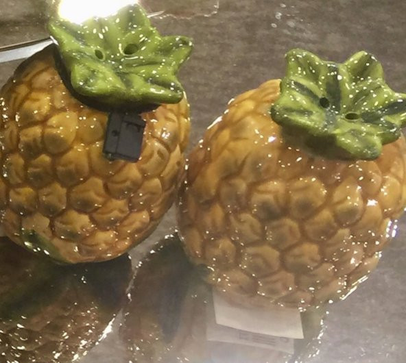 SadeHomeDecor lucky art ananaslı tuzluk-biberlik set